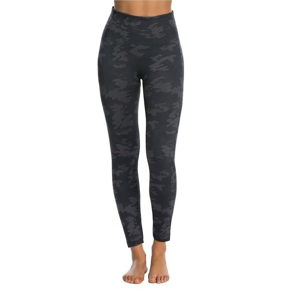 Spanx Women’s Grey Black Camo Look At Me Now Seamless Leggings Size XL
